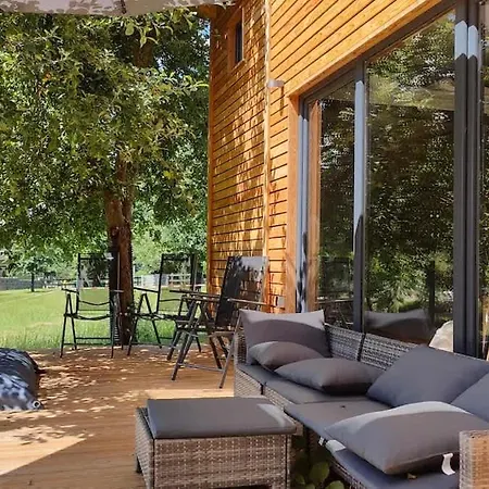 Tinyhousebeidresden Mit Fasssauna Zwischen Den Teichen Und Auf Der Pferdekoppel Kaminofen Terrasse Klimaanlage Vakantiehuis