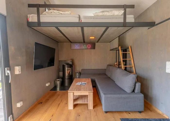 Tinyhousebeidresden Mit Fasssauna Zwischen Den Teichen Und Auf Der Pferdekoppel Kaminofen Terrasse Klimaanlage Holiday home *